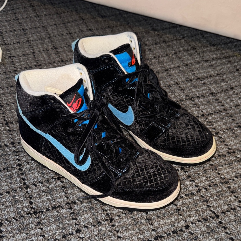 Nike Dunk High 6.0 Women’s Black Velvet Neon Sneakers Shoe 342257-002